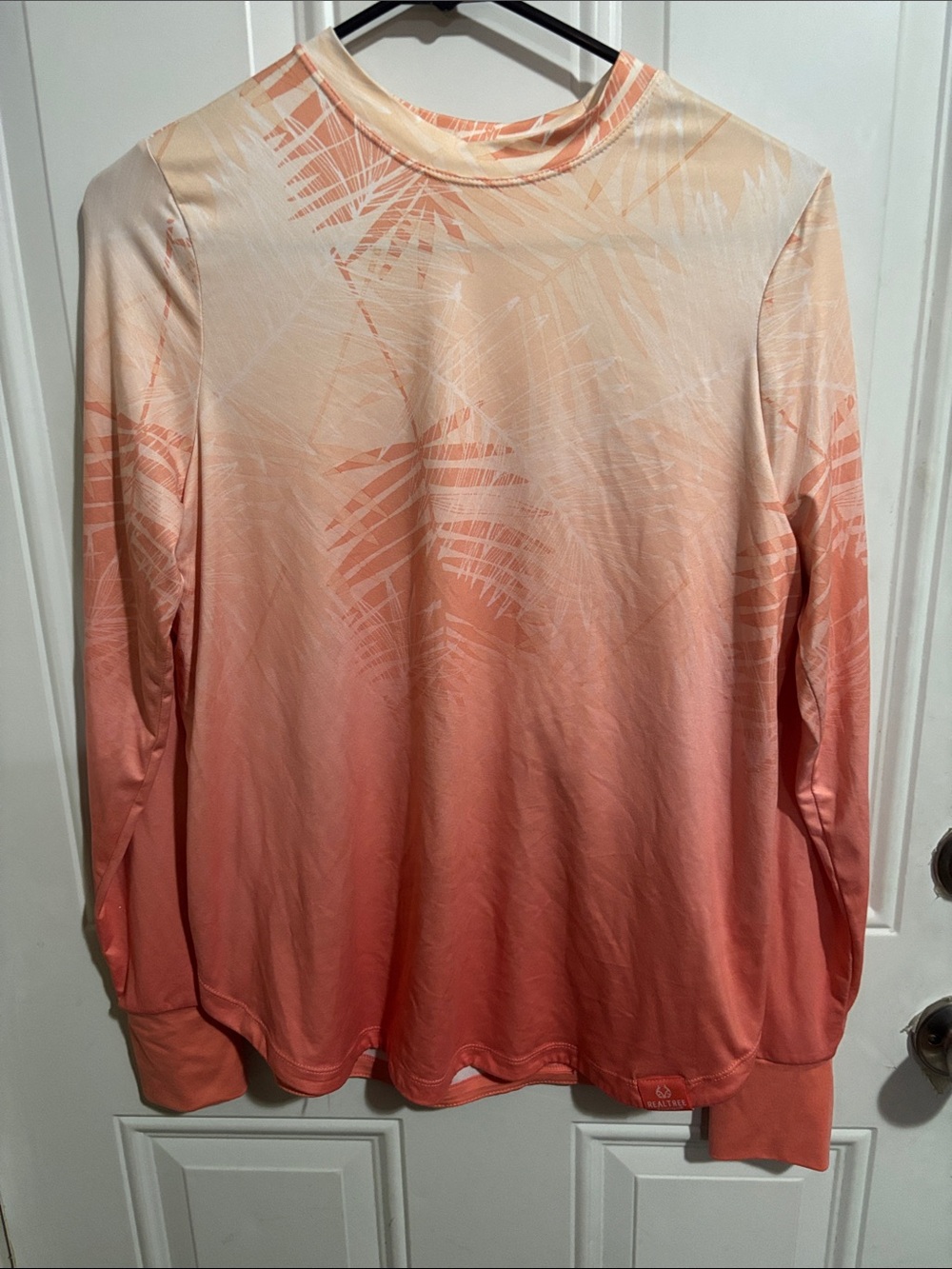 Realtree Peach and Cream Palm-Print Long Sleeve Top